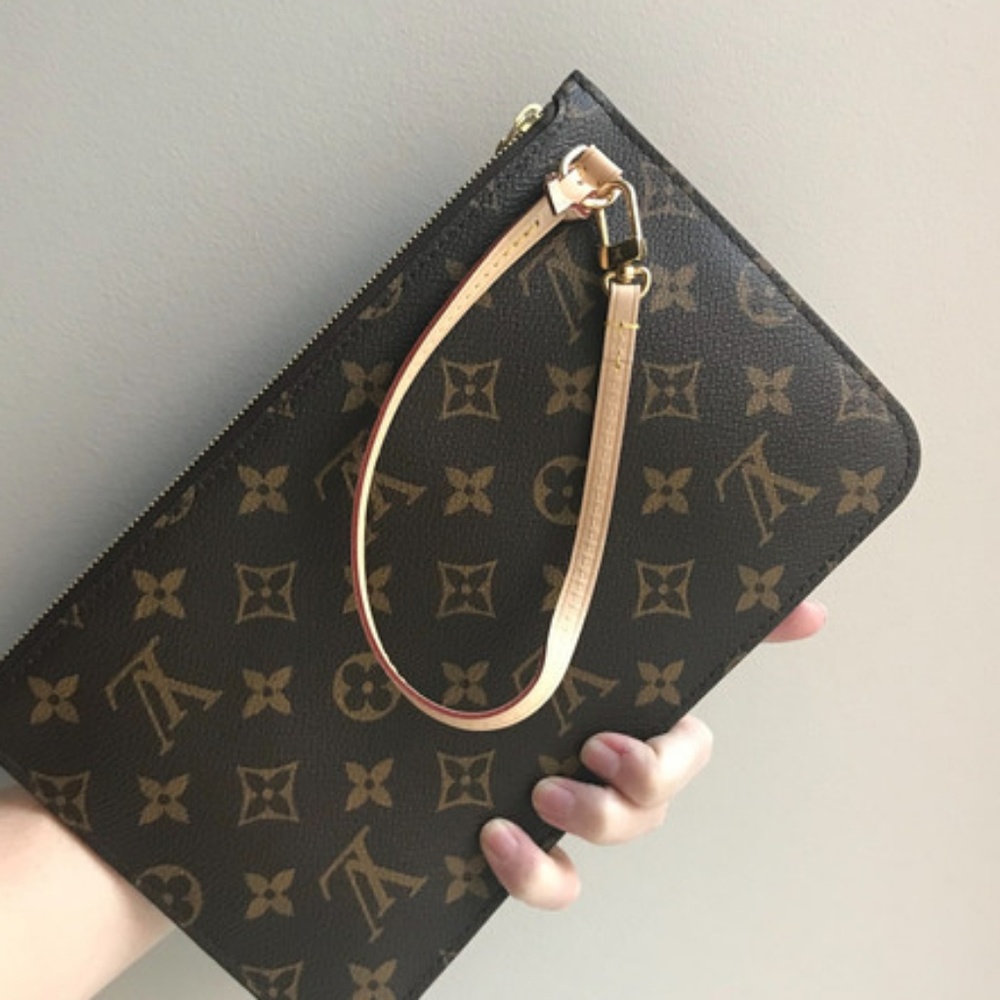 Louis Vuitton pochette  clutch neverfull GM